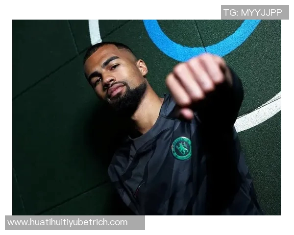 罗伯特桑切斯屡次扑救助力切尔西稳固门将位置展现出色表现 罗伯特桑切斯屡次扑救助力切尔西稳固门将位置展现出色表现