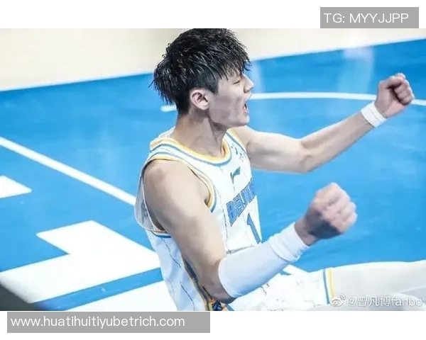 曾凡博半场表现抢眼7投5中高效砍下13分1助攻2盖帽正负值高达22 曾凡博半场表现抢眼7投5中高效砍下13分1助攻2盖帽正负值高达22