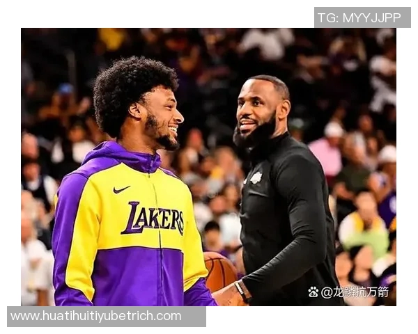 夸梅直言东契奇进攻尚可但防守不足超巨若无防守何谈伟大 夸梅直言东契奇进攻尚可但防守不足超巨若无防守何谈伟大